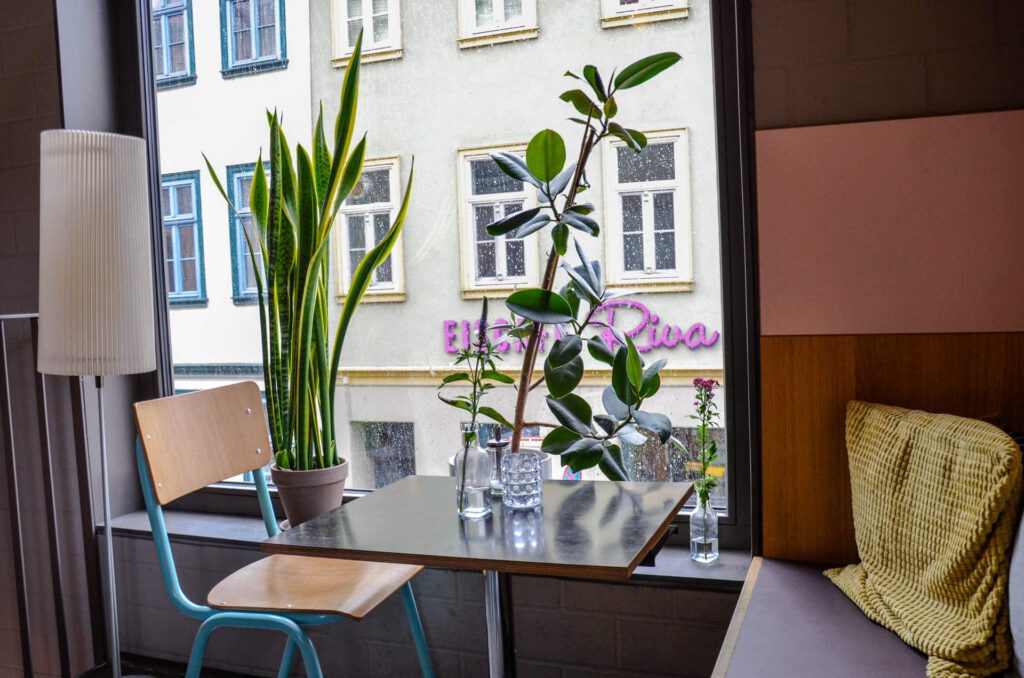 6 Cafés (mit WLAN) in Erfurt, die perfekt zum Arbeiten sind - How To ...